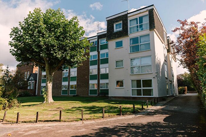 2 Bedroom Apartment For Sale In Kenilworth Road, Cleveland Court Kenilworth Road, CV32