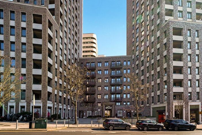 2 Bedroom Flat To Rent In Park Lane, Wembley, HA9