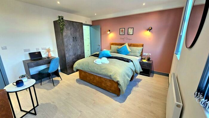 Studio To Rent In Allesley Old Road, Coventry, CV5