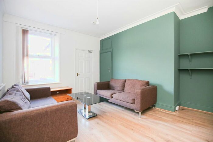 4 Bedroom Maisonette To Rent In Second Avenue, Heaton, Newcastle Upon Tyne NE6