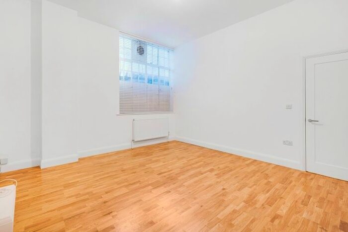 1 Bedroom Flat To Rent In Upper Woburn Place, London, WC1H