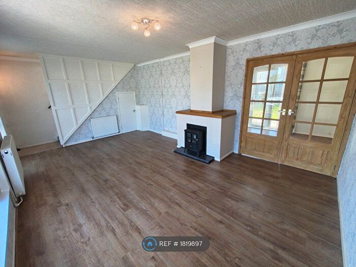 3 Bedroom Semi Detached House To Rent In Thimbler Road, Coventry, CV4