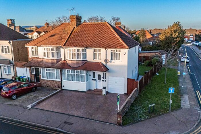 4 Bedroom Semi Detached House For Sale In Mayplace Road East, Bexleyheath, Kent, DA7