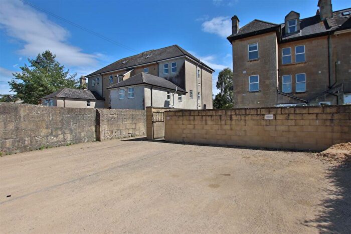 5 Bedroom House To Rent In North Road, Combe Down, BA2