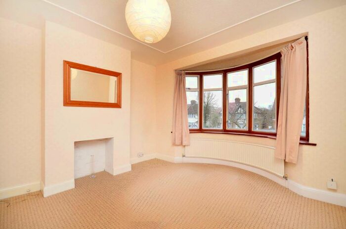 3 Bedroom Semi-Detached House To Rent In Grand Avenue, Surbiton, KT5