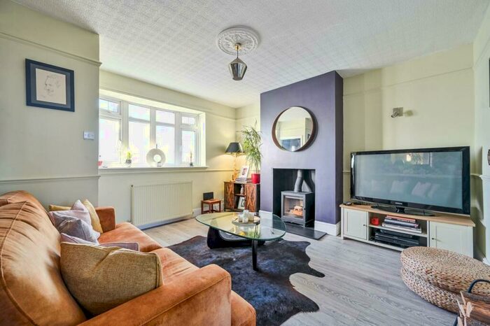 3 Bedroom Terraced House To Rent In Alnwick Road, Lee, London, SE12