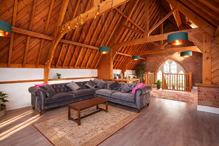 6 Bedroom Country House For Sale In The Old School, Stratford-Upon-Avon, Video Amp; Vr, CV37