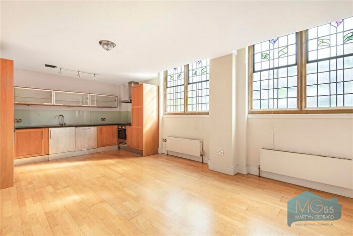2 Bedroom Apartment For Sale In The Chantry, Alexandra Park Road, Alexandra Park, N22