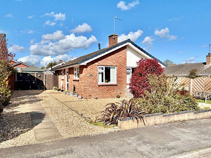 2 Bedroom Detached Bungalow For Sale In Franklyn Close, Upton, BH16