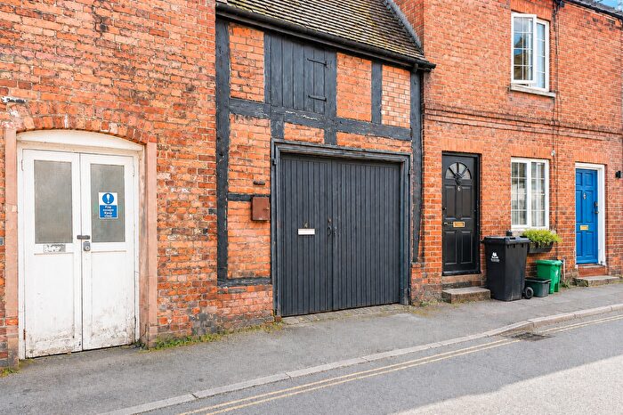 2 Bedroom Flat To Rent In Culver Street, Newent, GL18