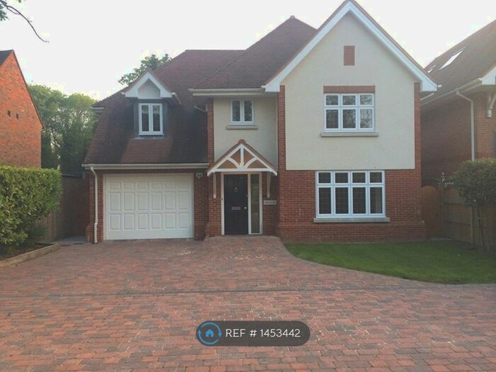 6 Bedroom Detached House To Rent In Dukes Wood Drive, Gerrards Cross, SL9