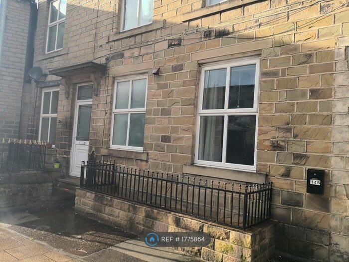 2 Bedroom Flat To Rent In Bradford Road, Stanningley, Pudsey, LS28