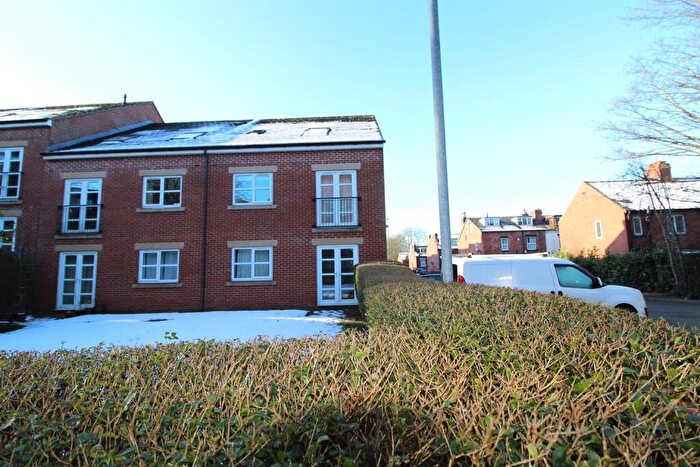 2 Bedroom Apartment To Rent In Abbey Court, Headingley, LS5