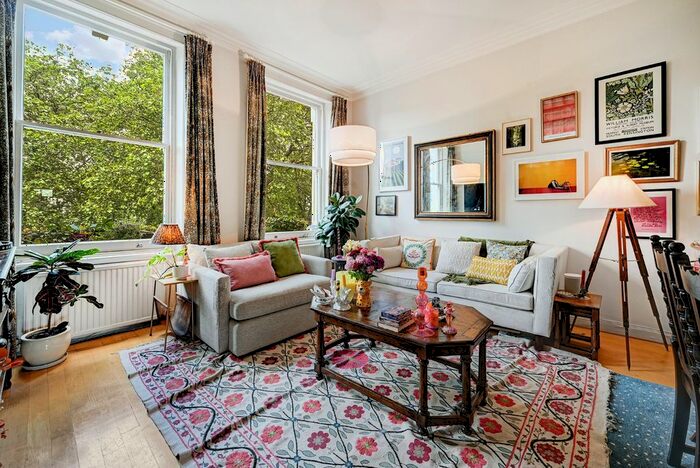 2 Bedroom Flat To Rent In Redcliffe Square, London, SW10