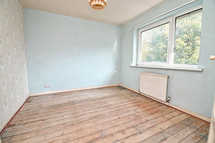 2 Bedroom Semi-Detached House For Sale In Ridgway Avenue, Darfield, Barnsley, S73