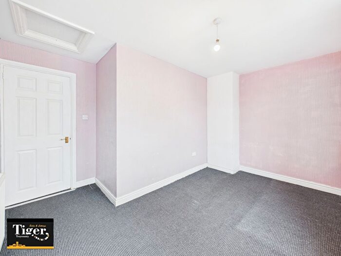 3 Bedroom End Terrace House For Sale In St. Anthonys Place, Blackpool, FY1