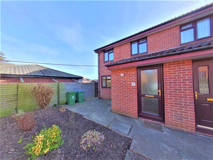 3 Bedroom Terraced House To Rent In Norset Road, Fareham, PO15