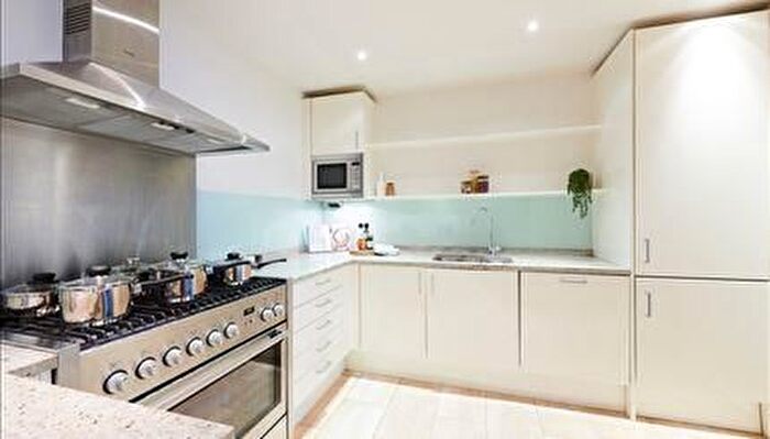 1 Bedroom Flat To Rent In - Young Street, Kensington, London, W8