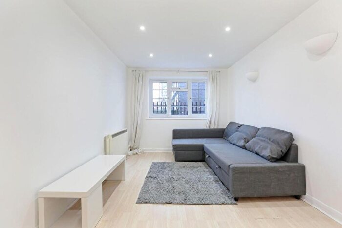 1 Bedroom Apartment For Sale In Havil Street, London, SE5