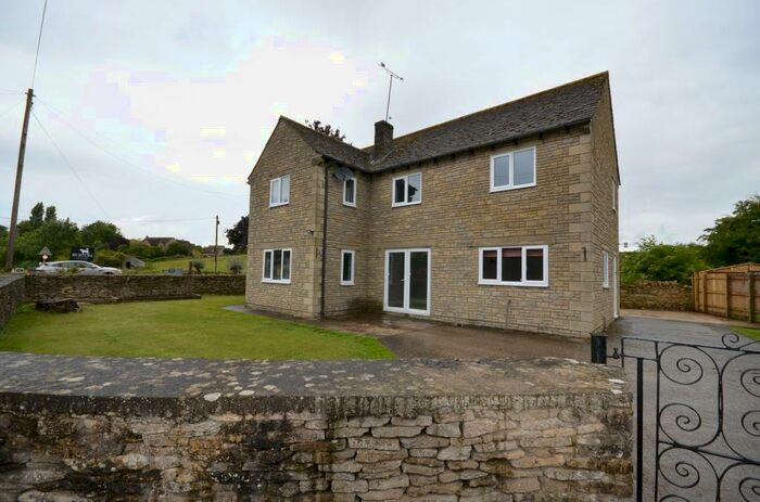 4 Bedroom Detached House To Rent In Burton, Chippenham, SN14