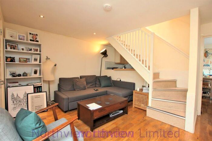 2 Bedroom Terraced House To Rent In Thorpedale Road, Stroud Green, N4