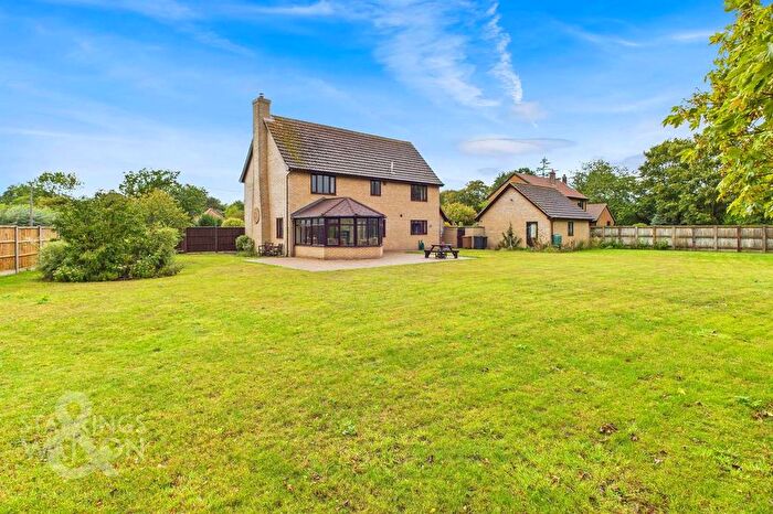 4 Bedroom Detached House For Sale In Gislingham Road, Finningham, Stowmarket, IP14