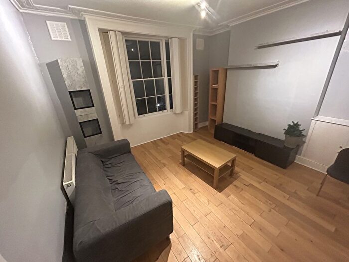 1 Bedroom Flat To Rent In Brixton Road, London, SW9