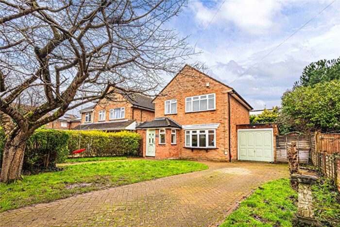 3 Bedroom Detached House For Sale In Grange Close, Adeyfield, Hemel Hempstead, Herfordshire, HP2