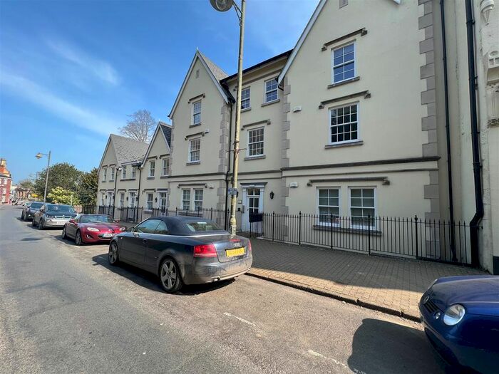 3 Bedroom Flat To Rent In Wells Road, Malvern, WR14