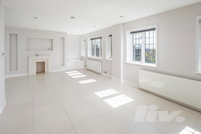 3 Bedroom Apartment To Rent In Wellington Court, Wellington Road, St Johns Wood, NW8