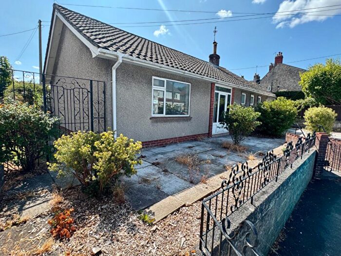 2 Bedroom Detached House To Rent In Redfield Road, Midsomer Norton, BA3