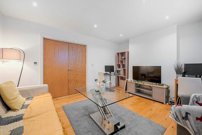 1 Bedroom Flat To Rent In Lupus Street, London, SW1V
