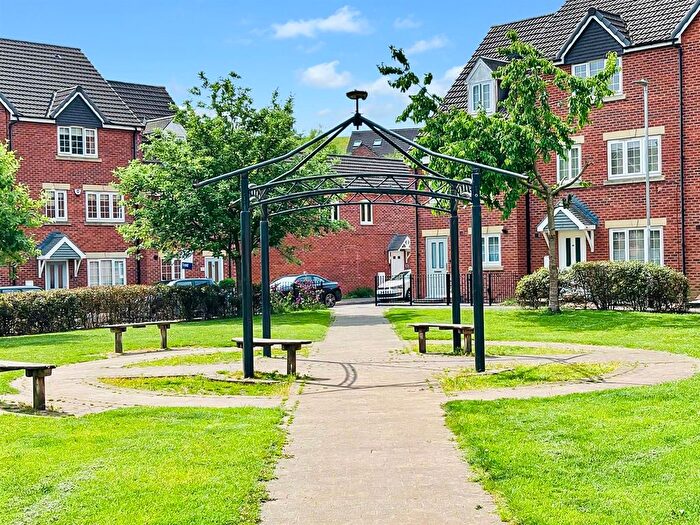 2 Bedroom Flat For Sale In Steel Green, Leeds, LS12