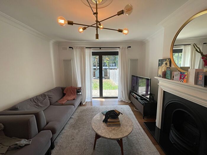 2 Bedroom Flat To Rent In South Gardens, The Avenue, Wembley, HA9