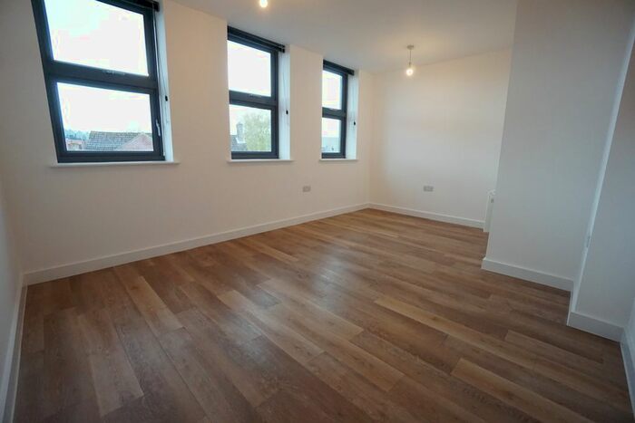 2 Bedroom Flat To Rent In Cheap Street, Newbury, RG14