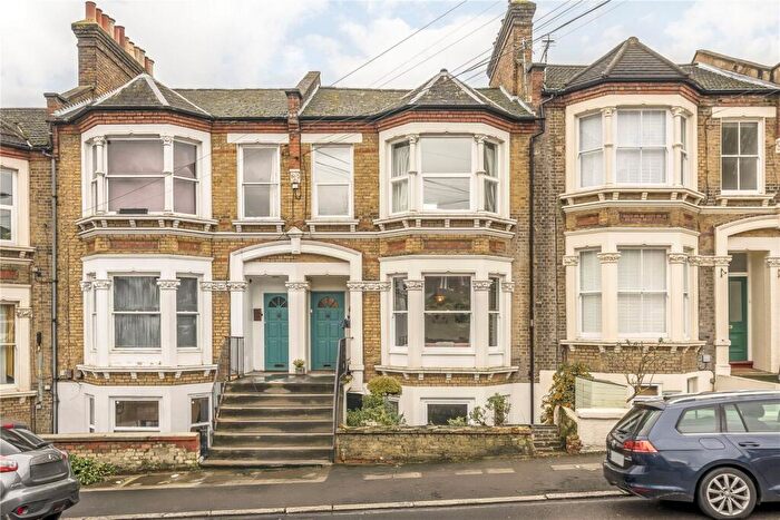 2 Bedroom Apartment For Sale In Drakefell Road, Telegraph Hill, London, SE14