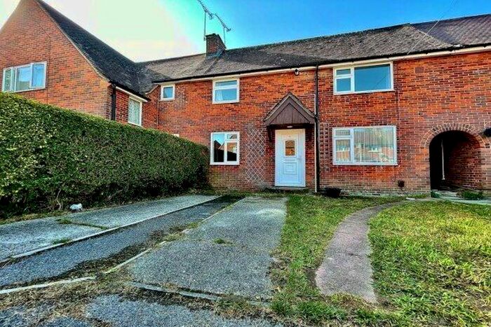 4 Bedroom Terraced House To Rent In Princes Place, Winchester, SO22