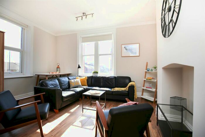 4 Bedroom Maisonette To Rent In Cardigan Terrace, Heaton, Newcastle Upon Tyne NE6