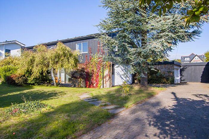 4 Bedroom Detached House For Sale In Evenlode Avenue, Penarth, CF64