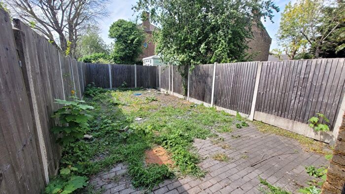 1 Bedroom Flat To Rent In Shelbourne Road, London, N17