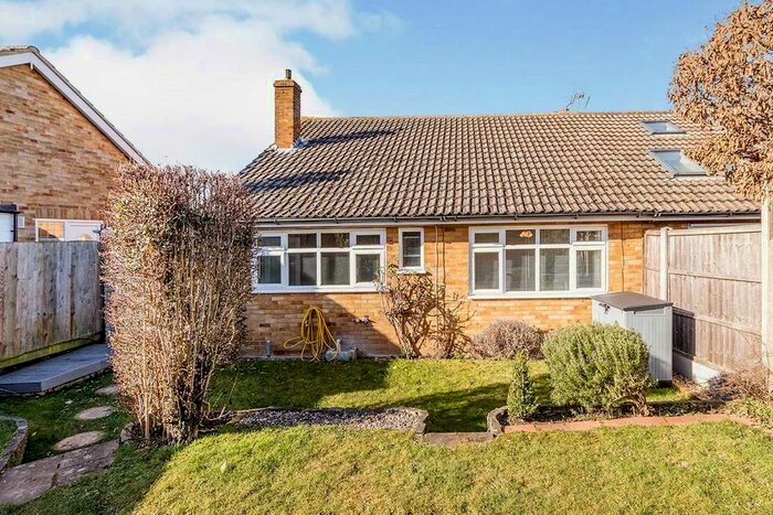 2 Bedroom Bungalow To Rent In Forge Lane, Horton Kirby, Dartford, Kent, DA4