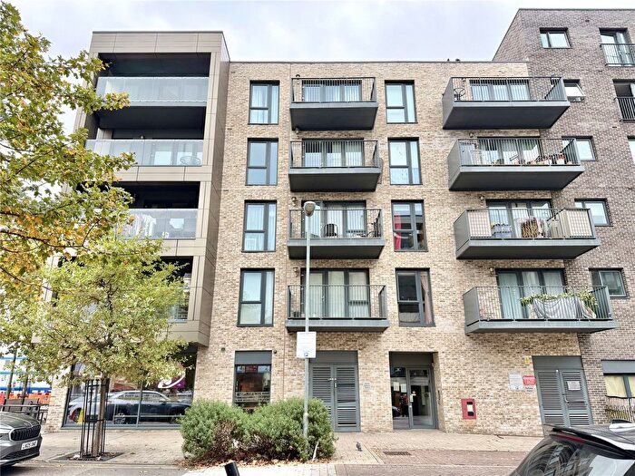 2 Bedroom Flat For Sale In Denver Court, London, NW9