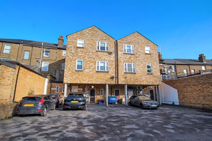 1 Bedroom Apartment For Sale In Bexley High Street, Bexley Village, DA5