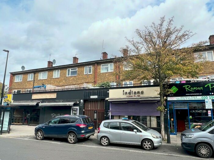 3 Bedroom Maisonette To Rent In Salmon Lane, London, E14