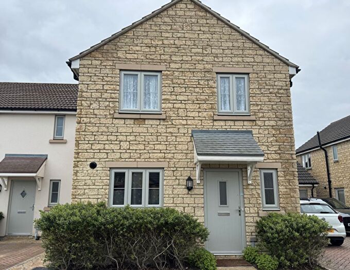 3 Bedroom Detached House To Rent In Robinscroft, Swindon, SN25