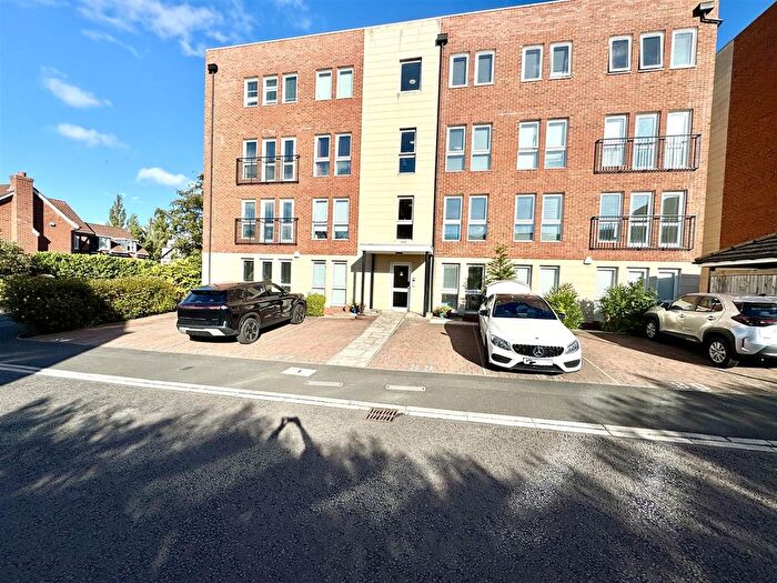 2 Bedroom Flat For Sale In Glaisdale Court, Darlington, DL3