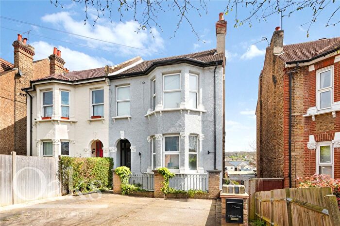 2 Bedroom Flat To Rent In Avondale Road, South Croydon, CR2