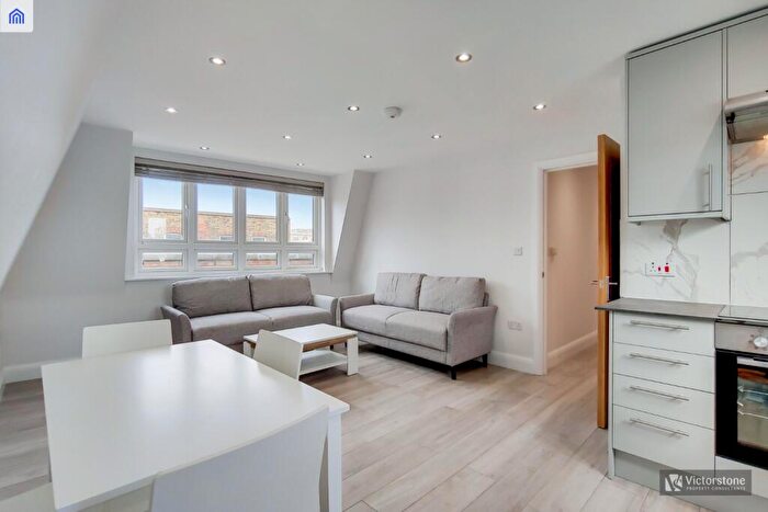 2 Bedroom Apartment To Rent In Kings Terrace, Camden, London, NW1