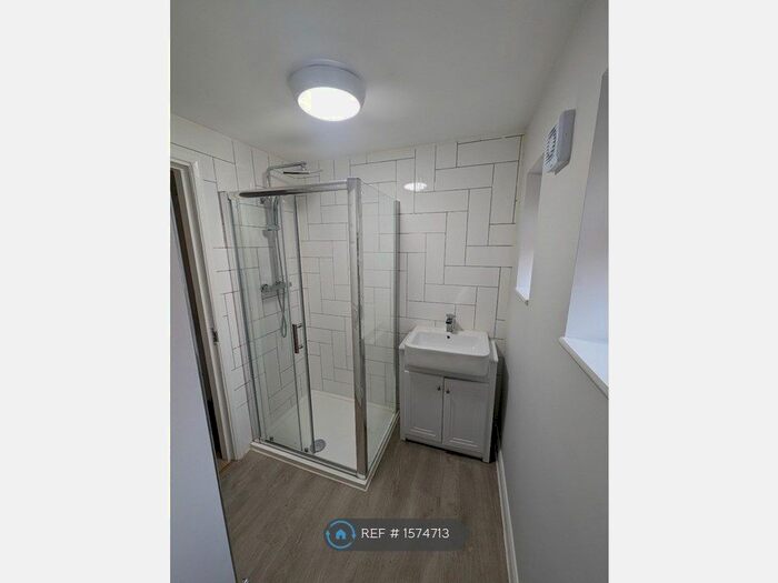 4 Bedroom Terraced House To Rent In Derby Road, Ashton-Under-Lyne, OL6