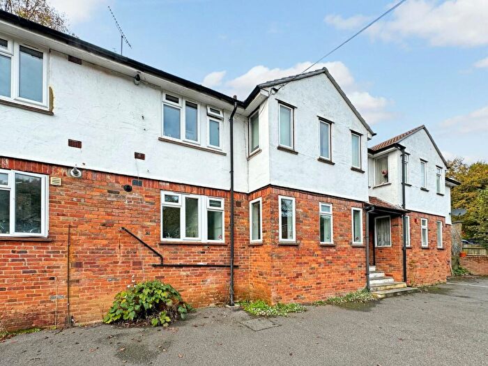 2 Bedroom Flat To Rent In Station Road, Amersham, HP7